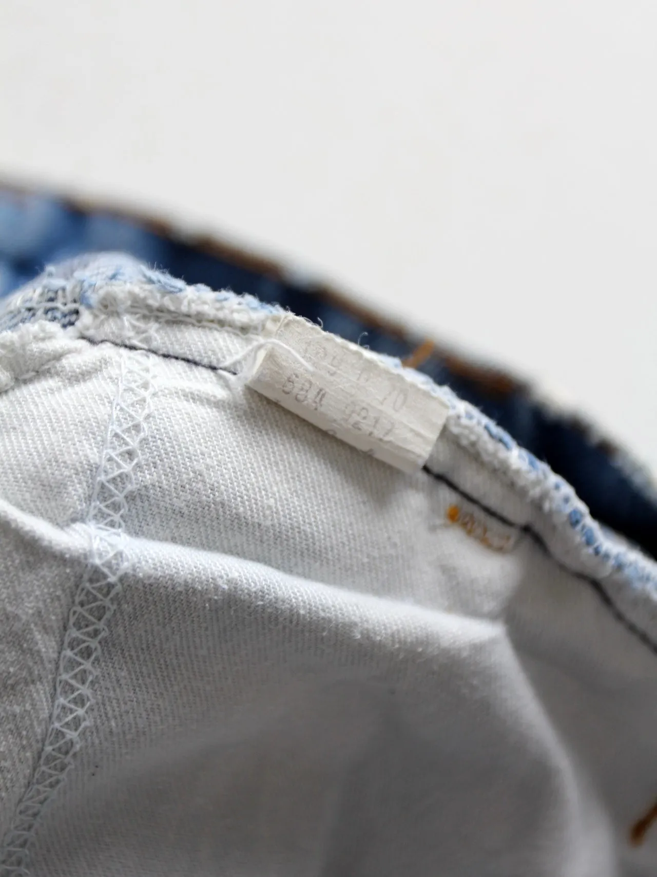 vintage Levis 684 jeans 30x28